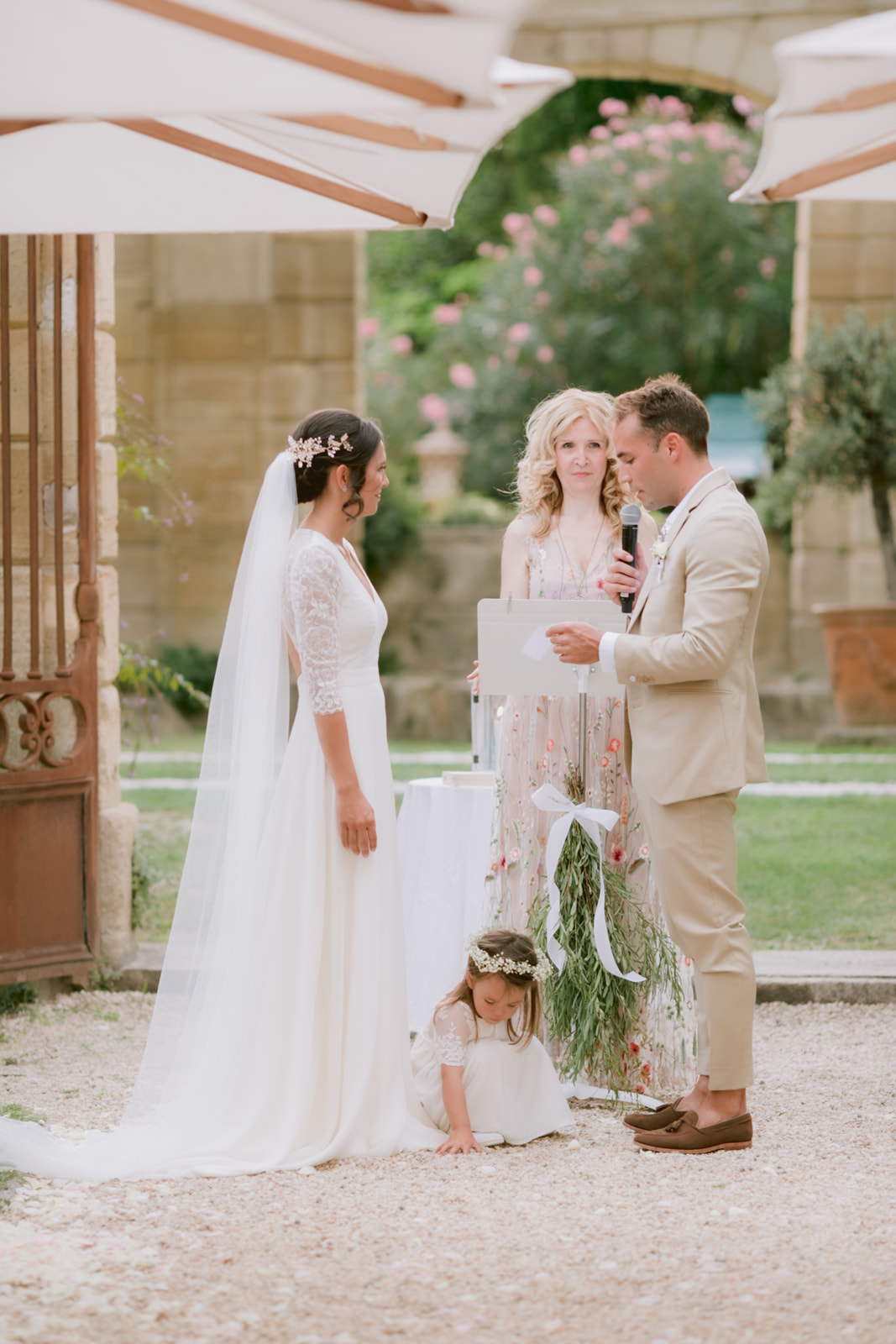 officiant cérémonie laïque Vaucluse Ariane Douguet officiant cérémonie laïque Provence