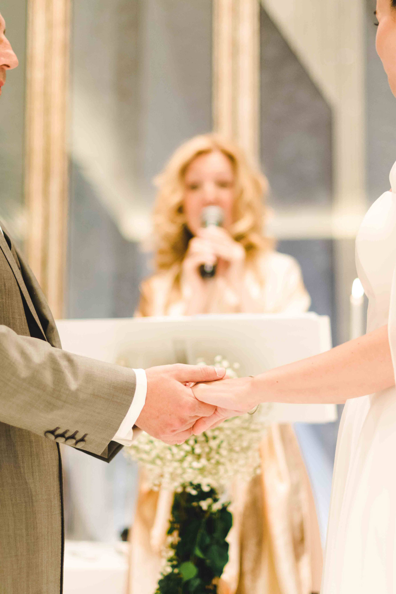 officiant cérémonie laïque Paris Ile de France Ariane Douguet mariage renouvellement de voeux